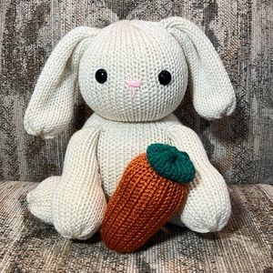 Handmade Knit Bunny With Carrot❤️